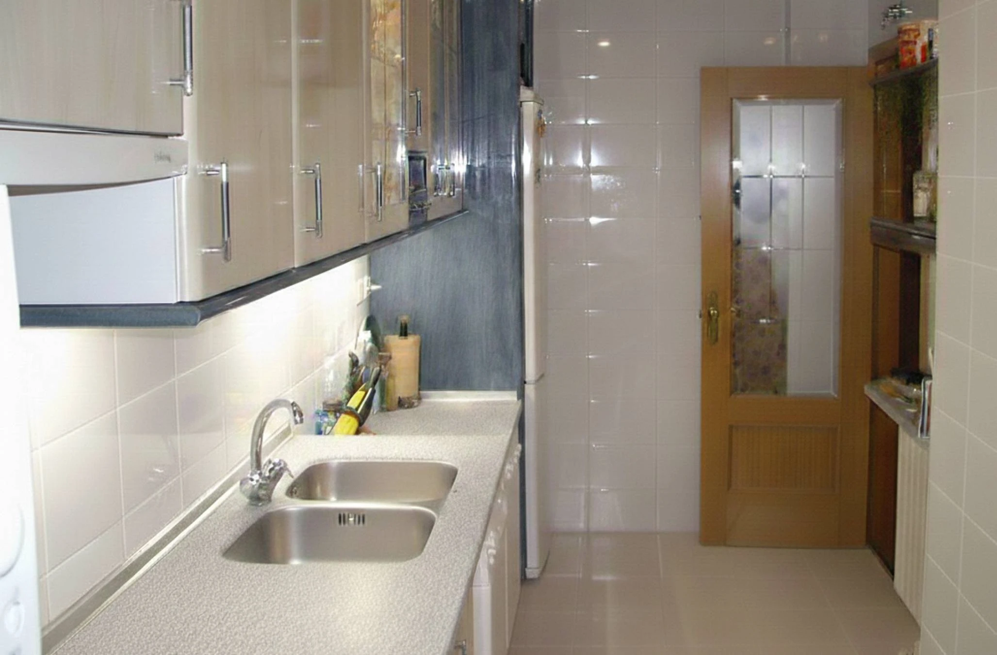 Escritorio con almacenaje