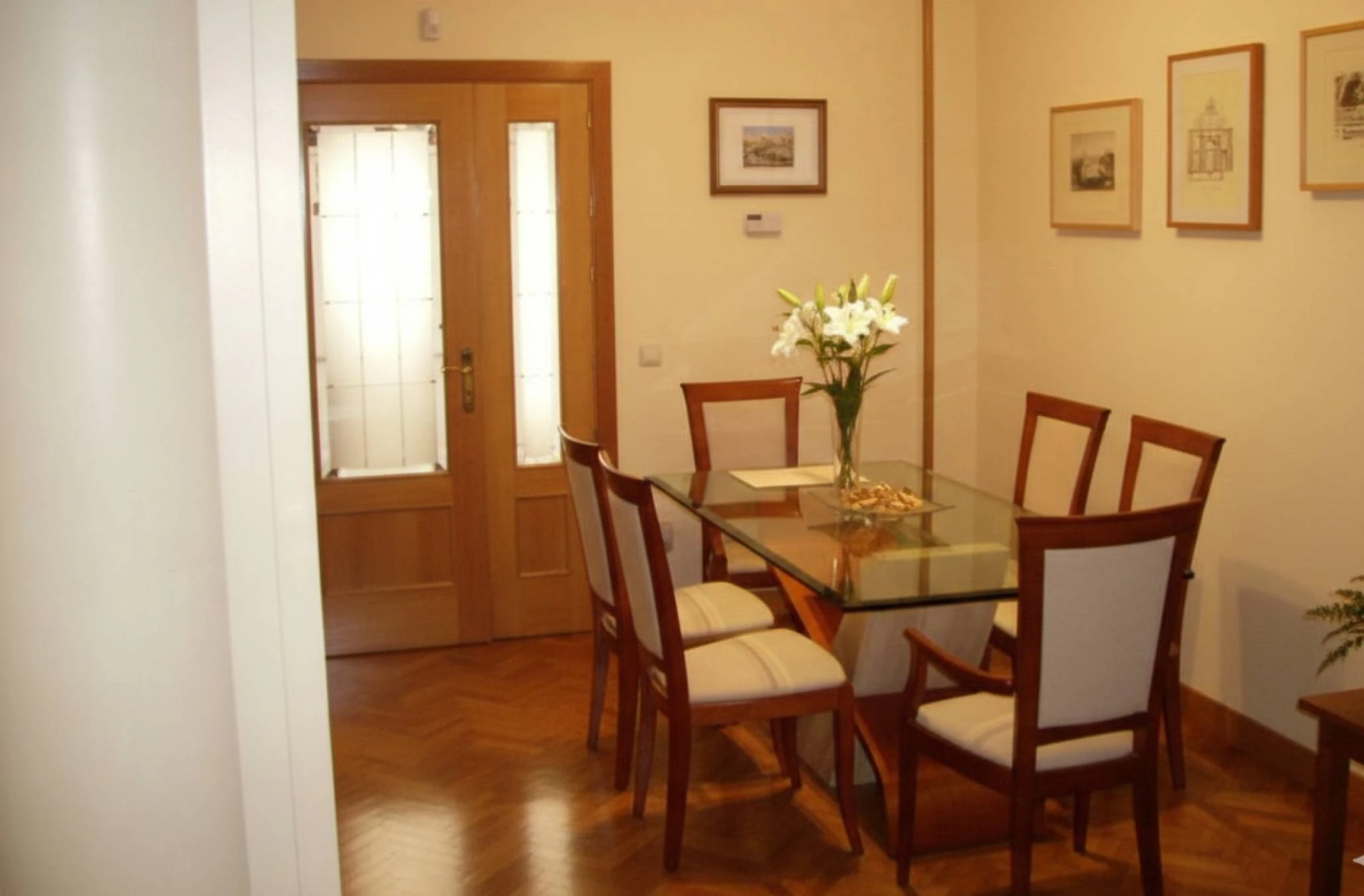 Escritorio con almacenaje