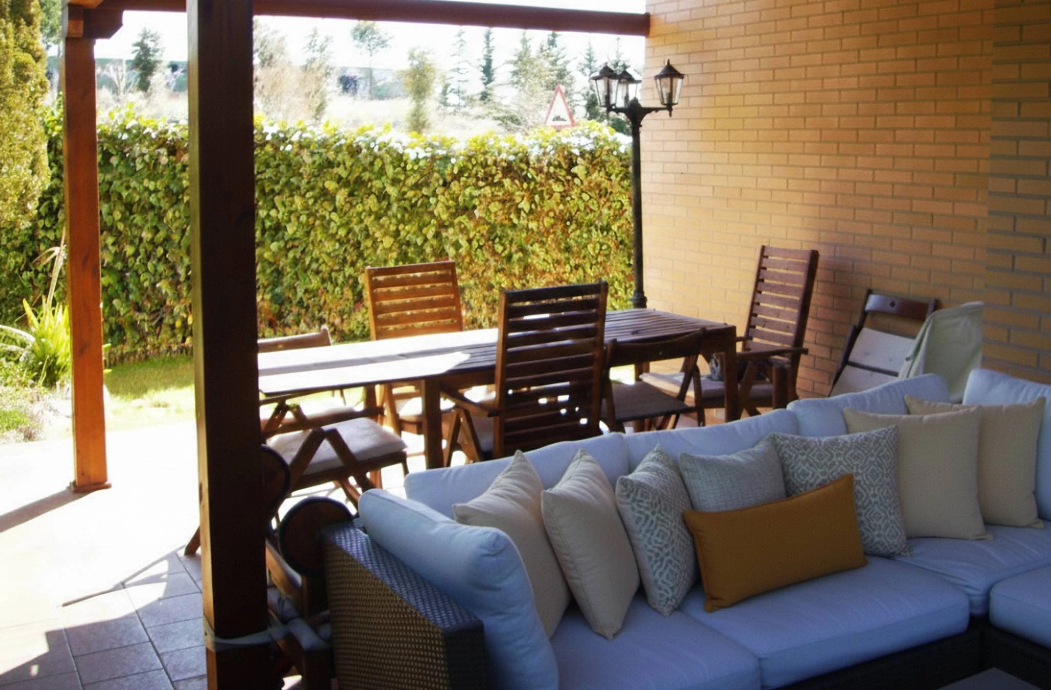 Escritorio con almacenaje