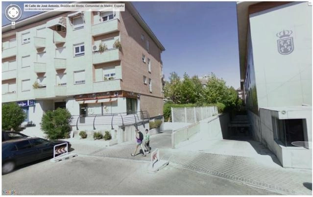 Alquilo PLAZA DE GARAJE, MUY AMPLIA Y CON MANDO DE APERTURA A DISTANCIA, CASCO URBANO, JUNTO AL AYUNTAMIENTO Y LA POLICÍA MUNICIPAL C/Juan Carlos I, nº 44…70 euros